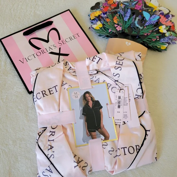 💖Victoria's Secret Satin Short PJ Set 💖 - Picture 2 of 4